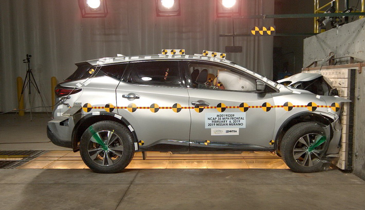 2022 Nissan Murano Front Crash Test