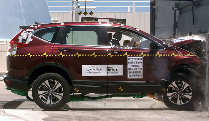 NCAP 2022 Honda CR-V Hybrid front crash test photo