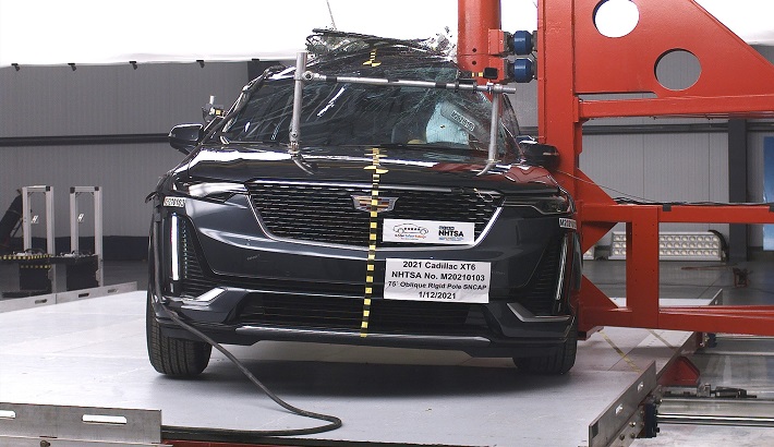 2022 Lexus IS 300 Side Pole Crash Test