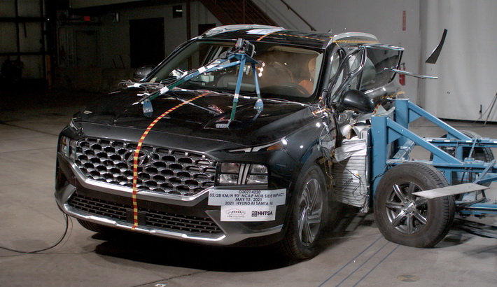 2022 Hyundai Santa Fe Plug-In Hybrid Side Crash Test