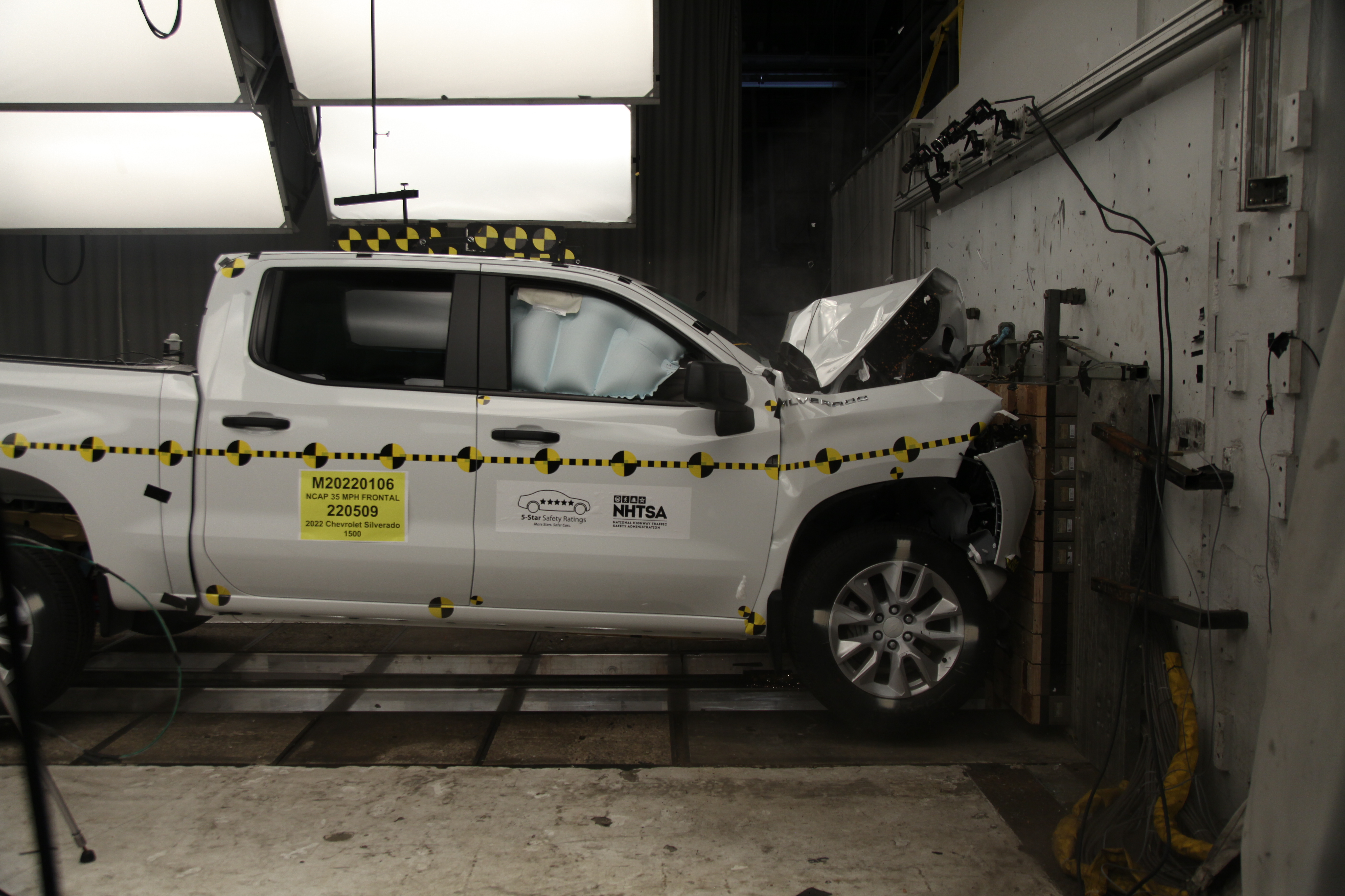 NCAP 2022 Chevrolet Silverado front crash test photo