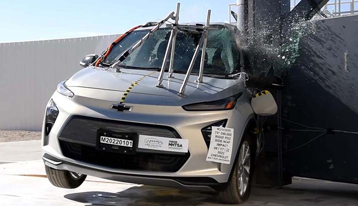 NCAP 2022 Chevrolet Bolt side pole crash test photo