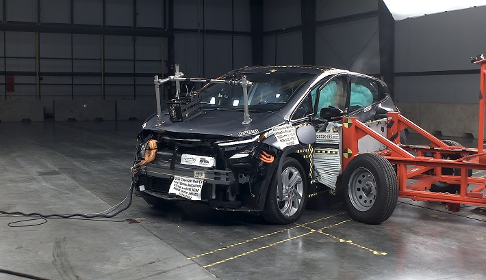 2022 Chevrolet Bolt EV Hatchback Side Crash Test