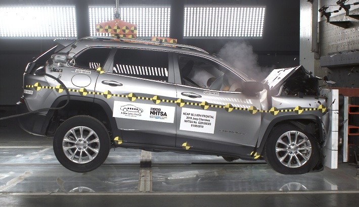 2023 Jeep Cherokee SUV AWD Front Crash