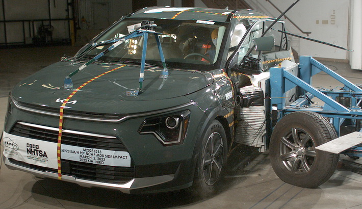 2023 Kia Niro SUV FWD Side Crash