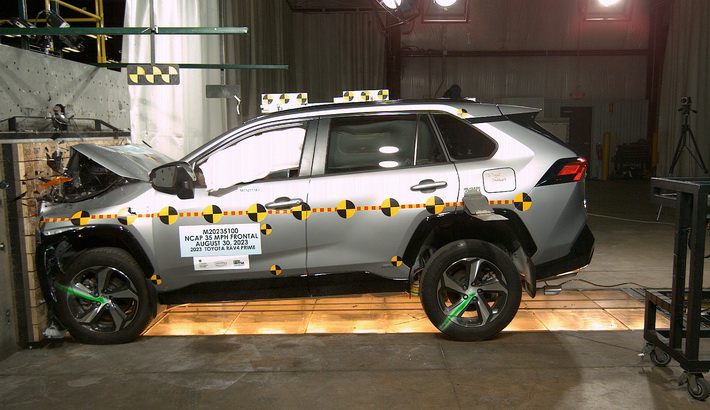 2023 Toyota RAV4 PRIME SUV AWD Front Crash