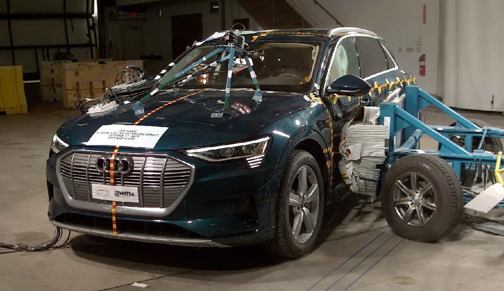 2024 Audi Q8 e-tron NHTSA side crash test