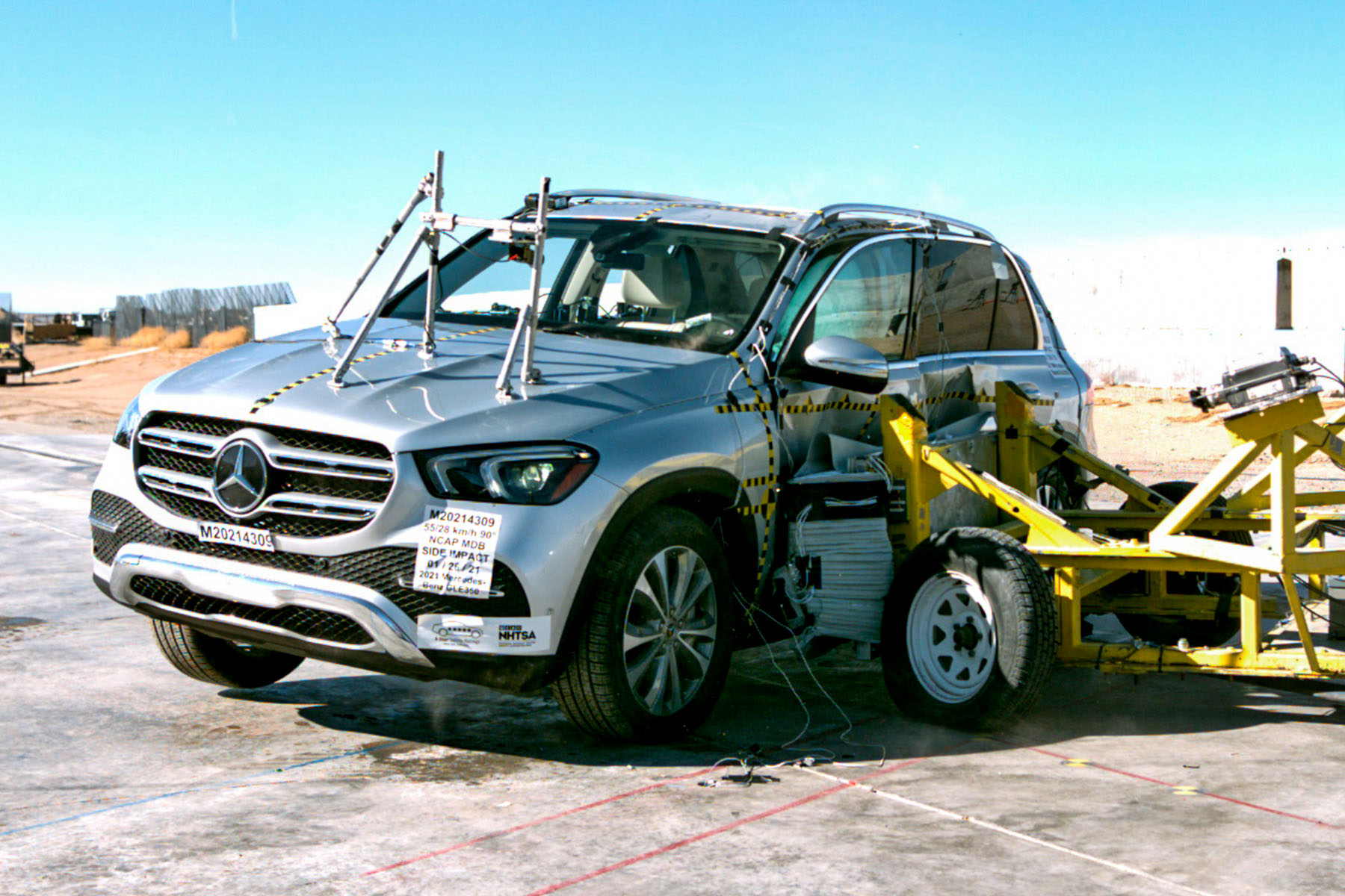 2024 Mercedes-Benz GLE Side Crash crash test