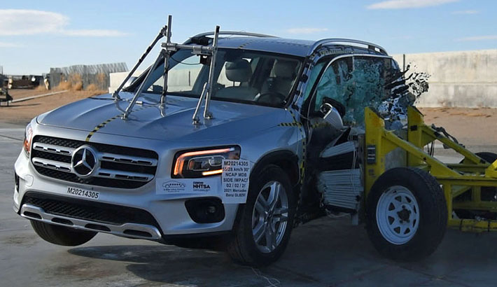 2024 Mercedes-Benz GLB Side crash crash test