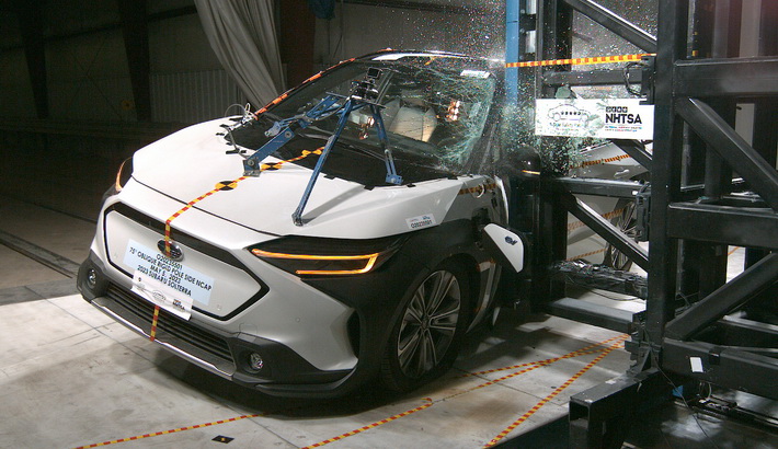 2024 Subaru Solterra SUV AWD Side Pole