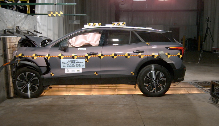 NCAP 2024 Chevrolet Blazer EV front crash test photo