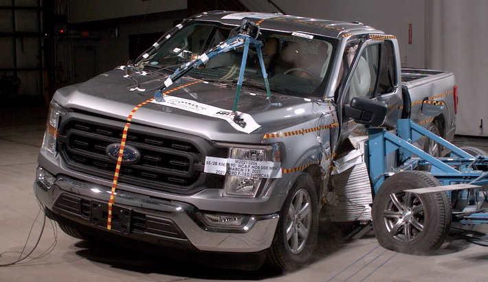 NCAP 2025 Ford F-150 side crash test photo