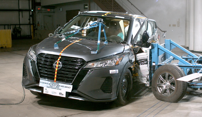 NCAP 2025 Nissan Kicks side crash test photo