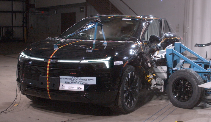 NCAP 2025 Chevrolet Blazer EV side crash test photo