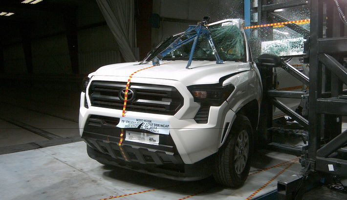 NCAP 2025 Toyota Tacoma side pole crash test photo