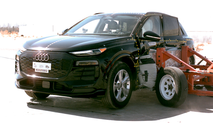 2025 Audi Q6 e-tron NHTSA side crash test