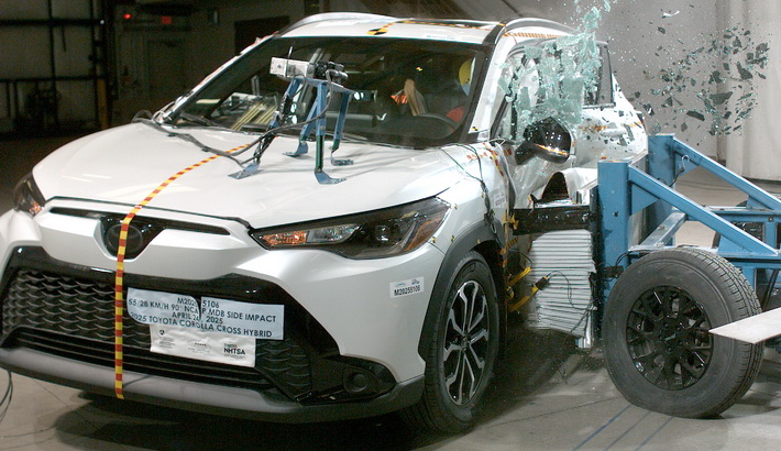 NCAP 2025 Toyota Corolla Cross side crash test photo
