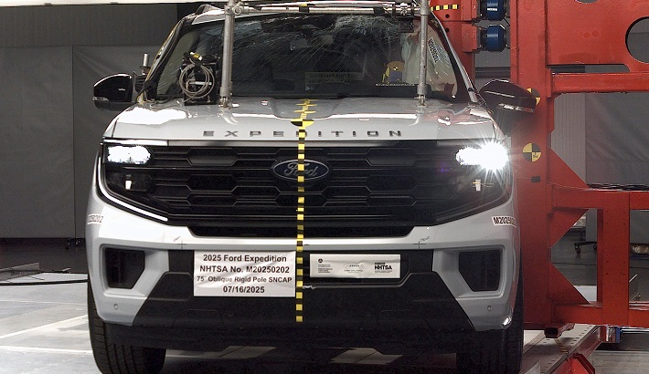 NCAP 2025 Ford Expedition side pole crash test photo