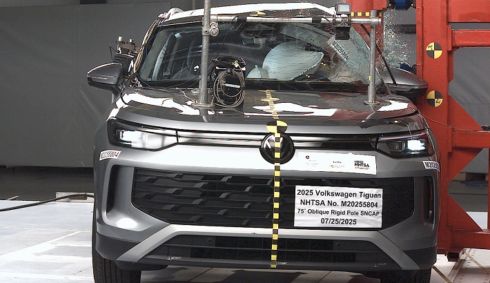 NCAP 2025 Volkswagen Tiguan side pole crash test photo