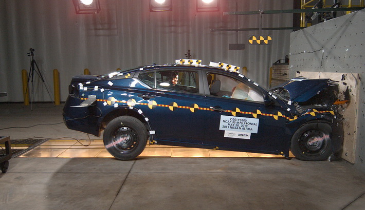 Nissan Altima safety ratings