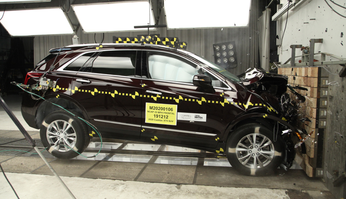 Cadillac XT5 safety ratings