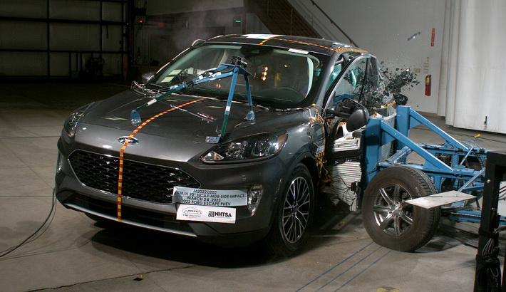 NCAP 2026 Ford Escape side crash test photo