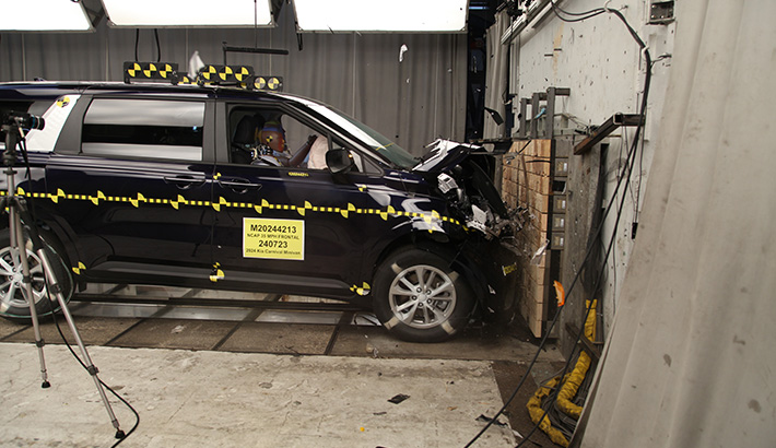 Kia Carnival safety ratings