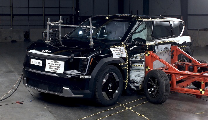 2026 Kia EV9 NHTSA side crash test