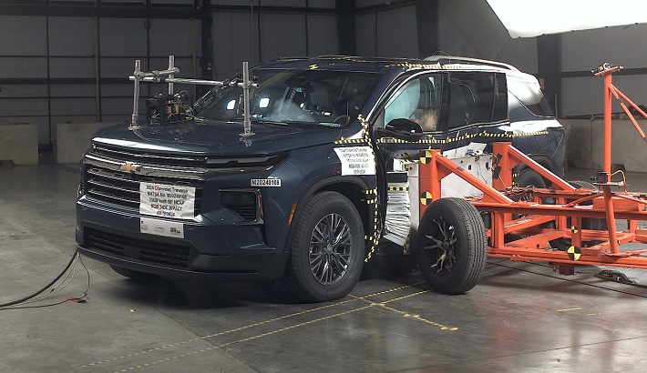 NCAP 2026 Chevrolet Traverse side crash test photo