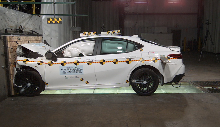 2026 Toyota Camry NHTSA frontal crash test