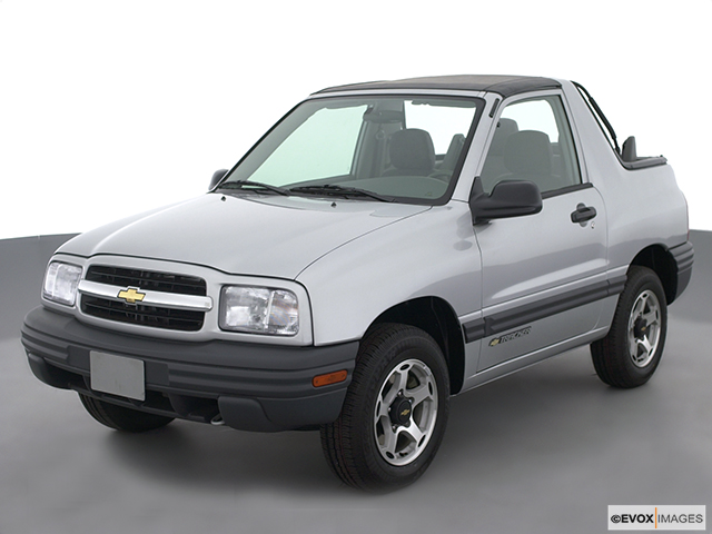 2002 Chevrolet Tracker 2-DR.