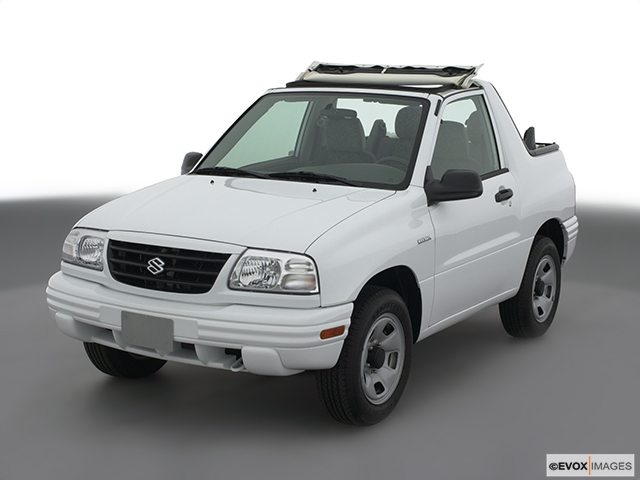 2003 Suzuki Vitara 2-DR.