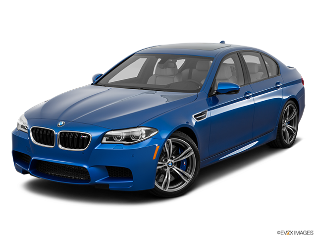 2016 BMW M5 4 DR RWD