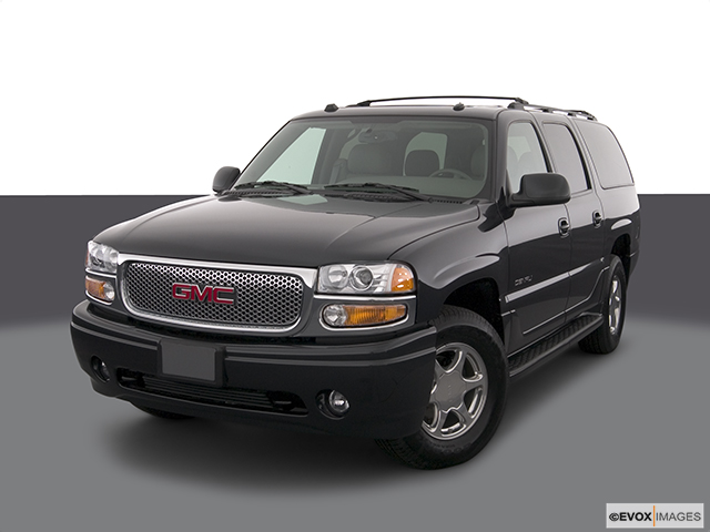 2004 GMC Yukon XL 4-DR.