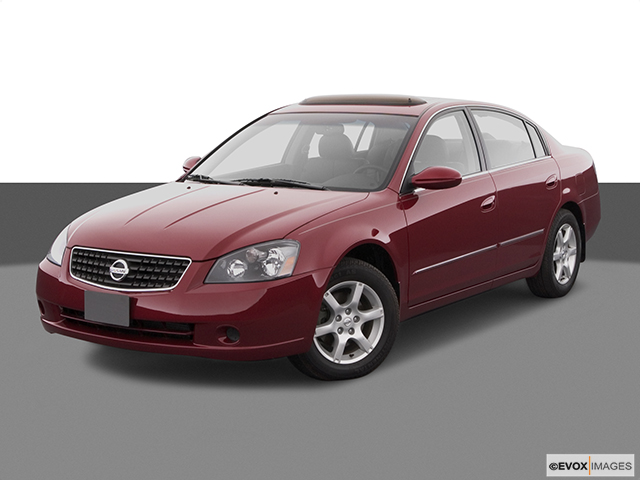 2005 Nissan Altima 4-DR.