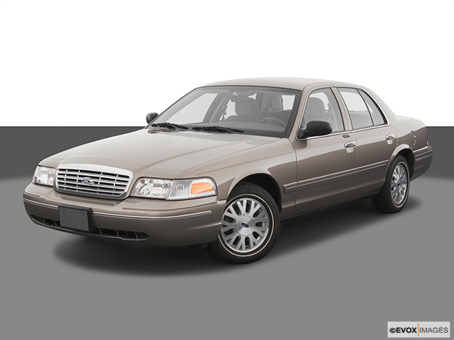 2005 Ford Crown Victoria 4-DR.