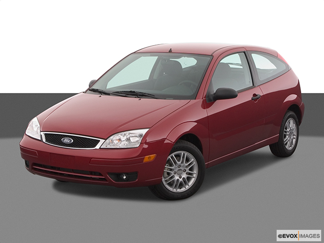 2005 Ford Focus 2-DR. HB